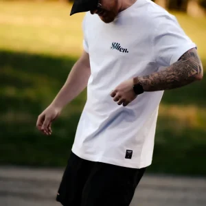"Sliten" Roaderwear T-shirt Classic Fit - Vit